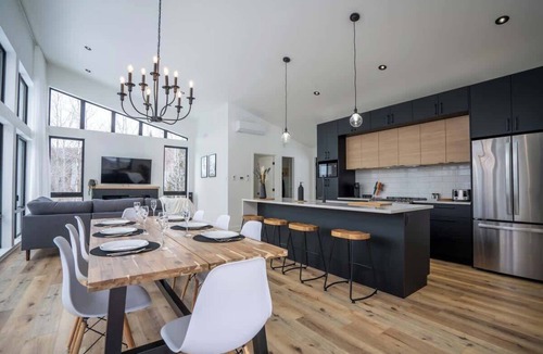 Saint-Faustin-Lac-Carre Ski Chalet | Chalet Le Greenwood - Mountain View & Private Spa