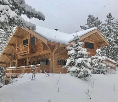 La Salle-les-Alpes Ski Chalet | Chalet Le Lorgnon