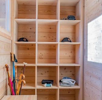 La Salle-les-Alpes Ski Chalet | Chalet Le Lorgnon