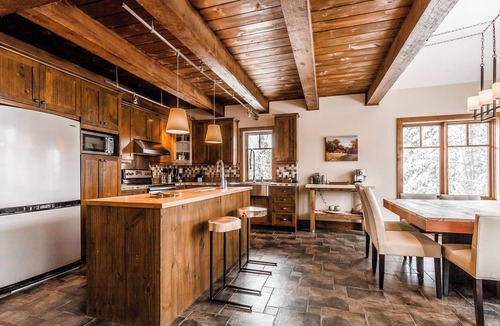 Saint-Faustin-Lac-Carre Ski Chalet | Chalet Le Mont-Blanc