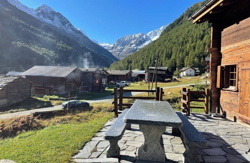 Evolene Ski Chalet | Chalet Le Murmure du Torrent, 40 minutes from the iconic Lac Bleu