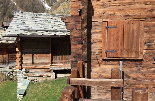 Evolene Ski Chalet | Chalet Le Murmure du Torrent, 40 minutes from the iconic Lac Bleu