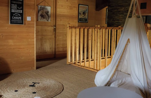 Fontpedrouse Ski Chalet | Chalet Le Paradis Perdu: Piscine intérieure, Jeux et activités