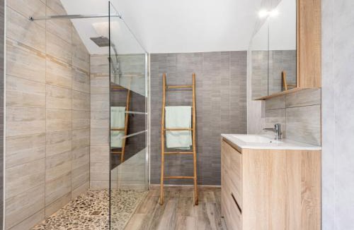 La Haye-d'Ectot Ski Chalet | Chalet Le Petit Chalet by Interhome