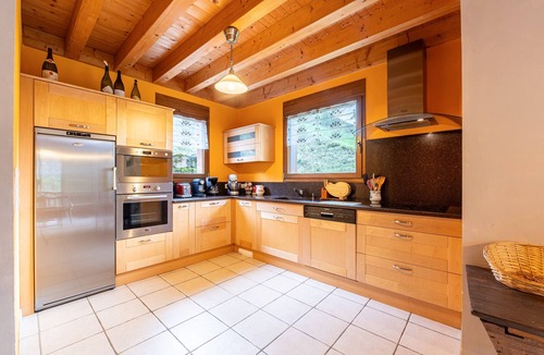 Aillon-le-Jerune Ski Chalet | Chalet 'Le Revers' with Mountain View, Private Terrace and Garden