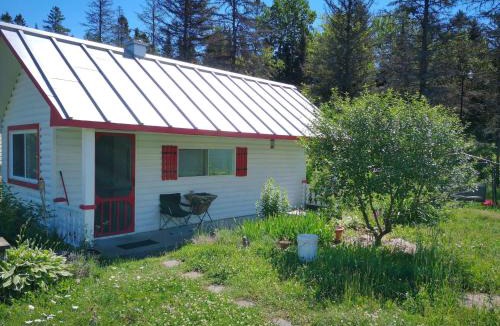 Saint-Elie-de-Caxton Bed & Breakfast | Chalet Le Semeur