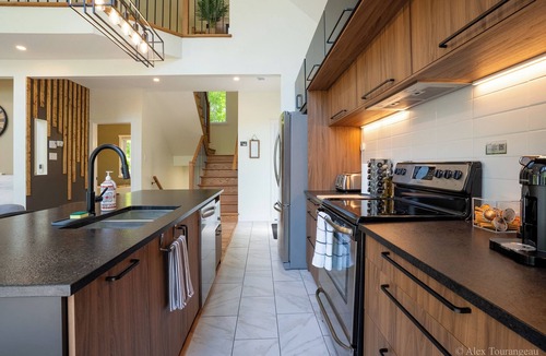 Argenteuil Regional County Municipality Ski Chalet | Chalet Le Silverson | Private Spa | Fireplace | Game Room, Chalet Le Silverson | Hot tub | Fireplace