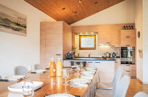 Ovronnaz Ski Chalet | Chalet Le Souvenir by Interhome