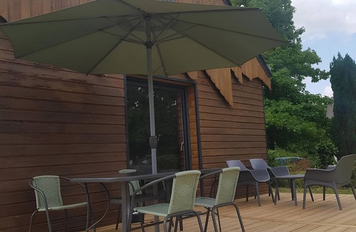 Thehillac Ski Chalet | Chalet 'Le Ty Gîte - Sud Morbihan' with Private Terrace, Wi-Fi and Air Conditioning