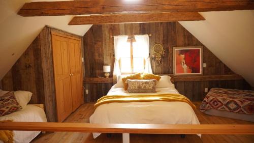 Saint Jean Port Joli Ski Chalet | Chalet Le Vieil Âtre - Rustic & cozy chalet avec spa