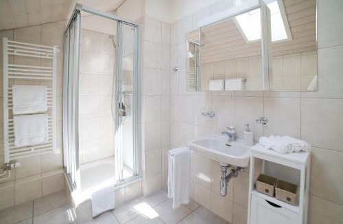 Zweisimmen Nr Gstaad Apartment | Chalet Lena - Managed by Hotel Gstaaderhof