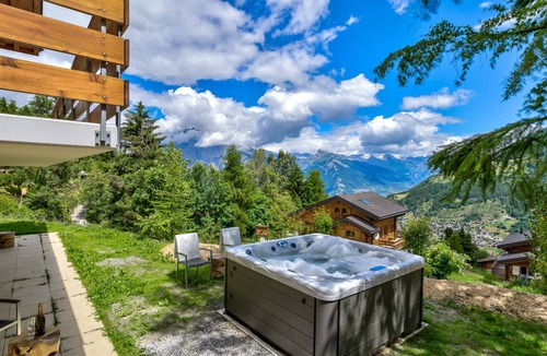 Mayens-de-Riddes Ski Chalet | Chalet Leopard de Neige - Jacuzzi - Sauna - Views - La Tzoumaz, 4 Vallees