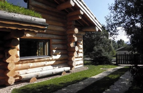 Superbolquere Ski Chalet | Chalet 'Les Artigues' with Mountain View, Private Pool and Wi-Fi