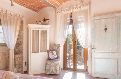 Vilert Ski Chalet | Chalet "Les Cases de Cal Pastor" with Mountain View, Shared Pool & Wi-Fi