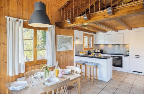 Mayens-de-Riddes Ski Chalet | Chalet Les Crus - Three Bedroom Chalet, Sleeps 6