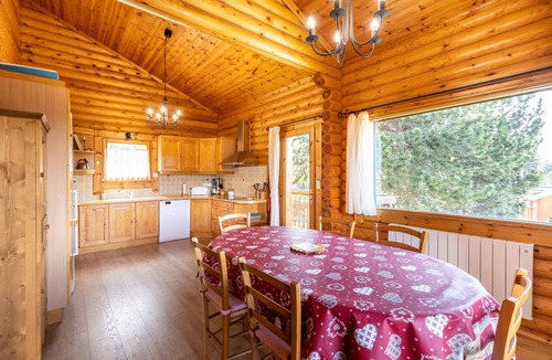 Pyrenees 2000 Ski Chalet | Chalet les deux marmottes - Vue montagne