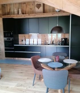 Cresuz Apartment | Chalet les Ecureuils Apartment Penthouse Suite