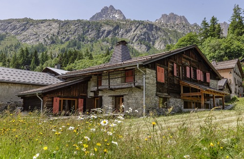 Montroc Ski Chalet | Chalet Les Choucas