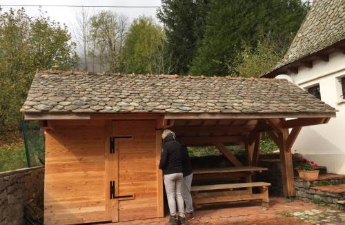 Saint-Jacques-des-Blats House | Chalet les Eglantines