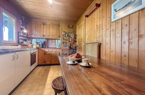 Liddes House | Chalet les Mélèzes - Traditional, terrace & fireplace