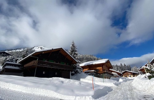 Morgins Ski Chalet | Chalet Les Ravaires, Morgins