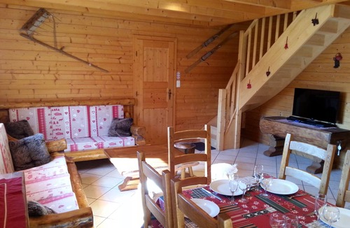 Xonrupt-Longemer Ski Chalet | Chalet "les Skirons" sleeps 12 to 18, 3-star rating