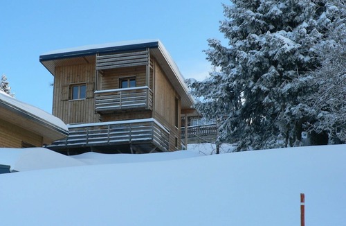 Chamrousse Ski Chalet | Chalet Les Trappistes 10 persons in Chamrousse 1750m with "Wifi".
