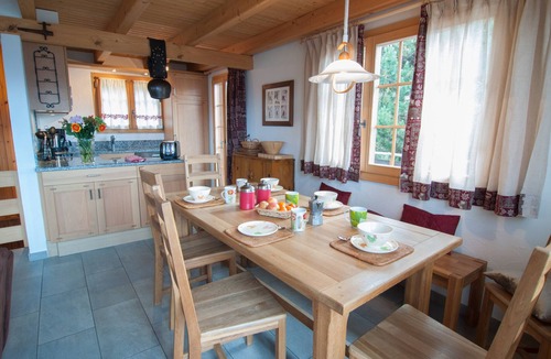 Nendaz Ski Chalet | Chalet Lisa, ski-in/out, accessible by car