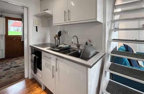 Martin Cottage | Chalet Lodge - UK51029