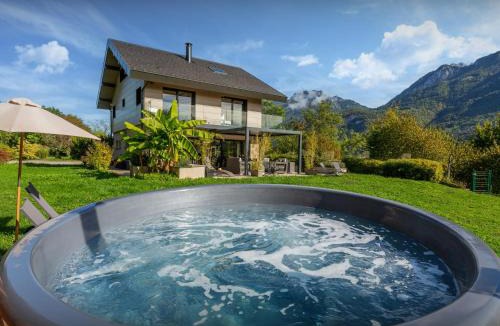 Chaparon Villa | Chalet Lomatika - OVO Network