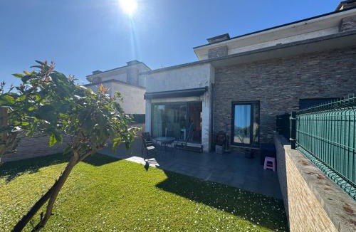 Barreda House | Chalet los Jardines