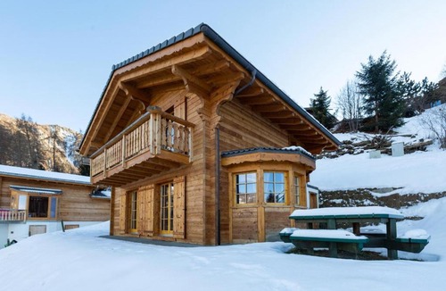 Riddes Ski Chalet | Chalet Lustycru Enjoy the Mountain