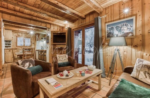 Demi-Quartier Ski Chalet | Chalet Lutins Summary