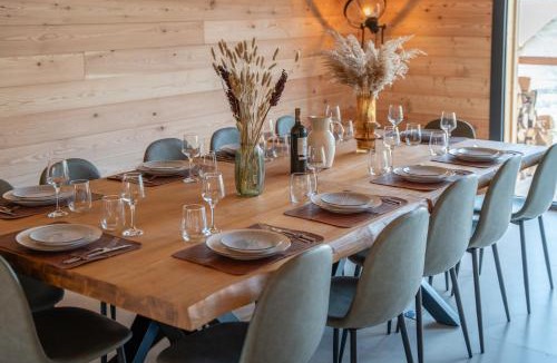 Forville Ski Chalet | Chalet luxe & spa, Black Diamond