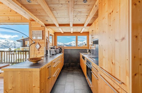 Sion Ski Chalet | Chalet Magrappé, direct access to the piste