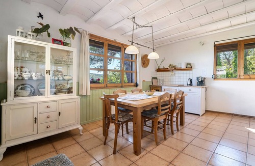Montreal House | Chalet 'Mariti' with Sea View, Private Terrace and Wi-Fi