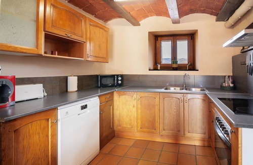 Puigcerda Ski Chalet | Chalet 'Masia D'en Cot' with Wi-Fi and Air Conditioning