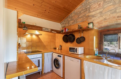 La Molsosa House | Chalet 'Masia La Clariana' with Mountain View, Private Pool and Wi-Fi