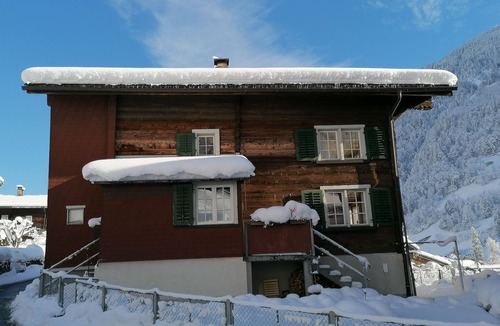 Luchsingen Ski Chalet | Chalet "Mattishüüsli"