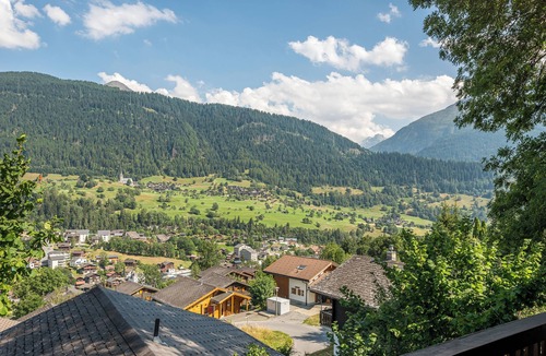 Fiesch House | Chalet Maxima is located in «Uuf dr Egga», a very sunny south facing slope just