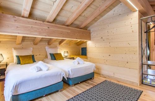 Le Praz de Lys Ski Chalet | Chalet Mazot Savoyard