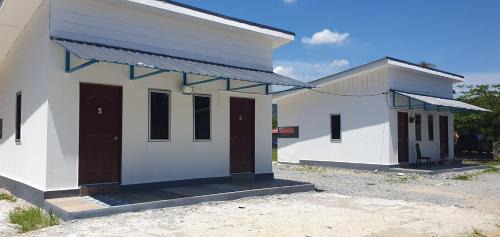 Kuala Kangsar Hotel | Chalet Meroloh Kuala Kangsar