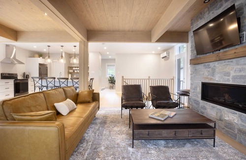 Inverness House | Chalet Mid-Century | Lakeside Joseph | Le Charlo