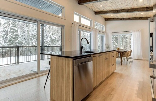 Shannon Ski Chalet | Chalet Mirasol | Private Spa & Nature Escape