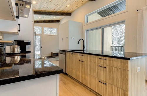Shannon Ski Chalet | Chalet Mirasol | Private Spa & Nature Escape