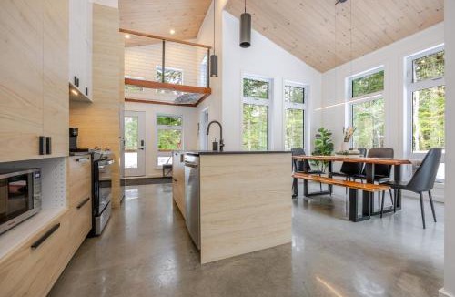 Saint-Tite-des-Caps Ski Chalet | CHALET MISTA - Charlevoix - Repère de ski moderne en nature
