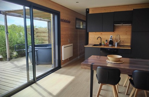 Saint-Coulitz Ski Chalet | Chalet Moderne, Sauna & Jacuzzi