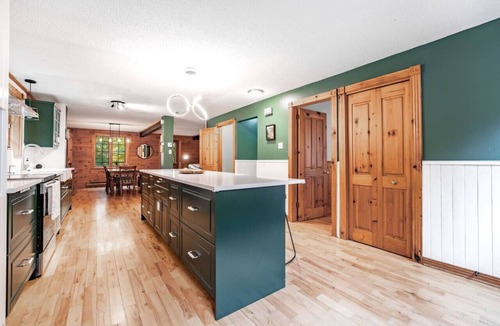 Cantley Ski Chalet | Chalet Mont Cascades Spa and Games
