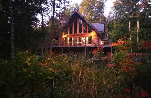 Labelle Ski Chalet | Chalet Mont Tremblant Luxury Lodge