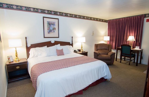 Mequon Hotel | Chalet Motel Mequon